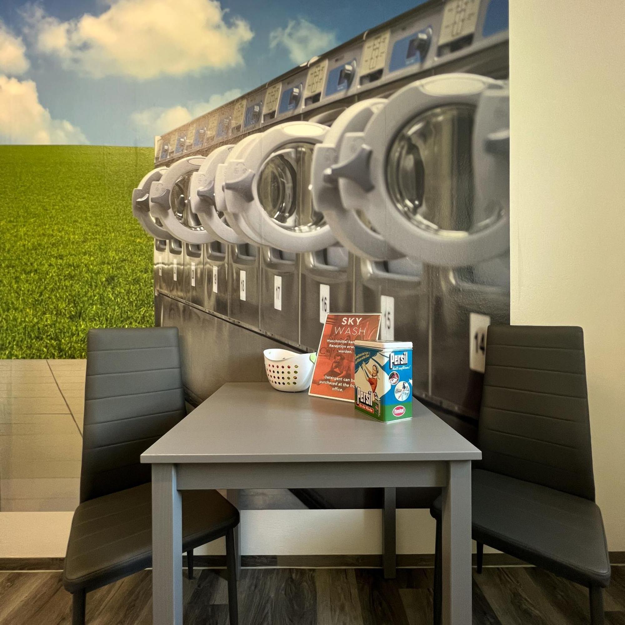 Skyhotel Мерзебург Екстериор снимка