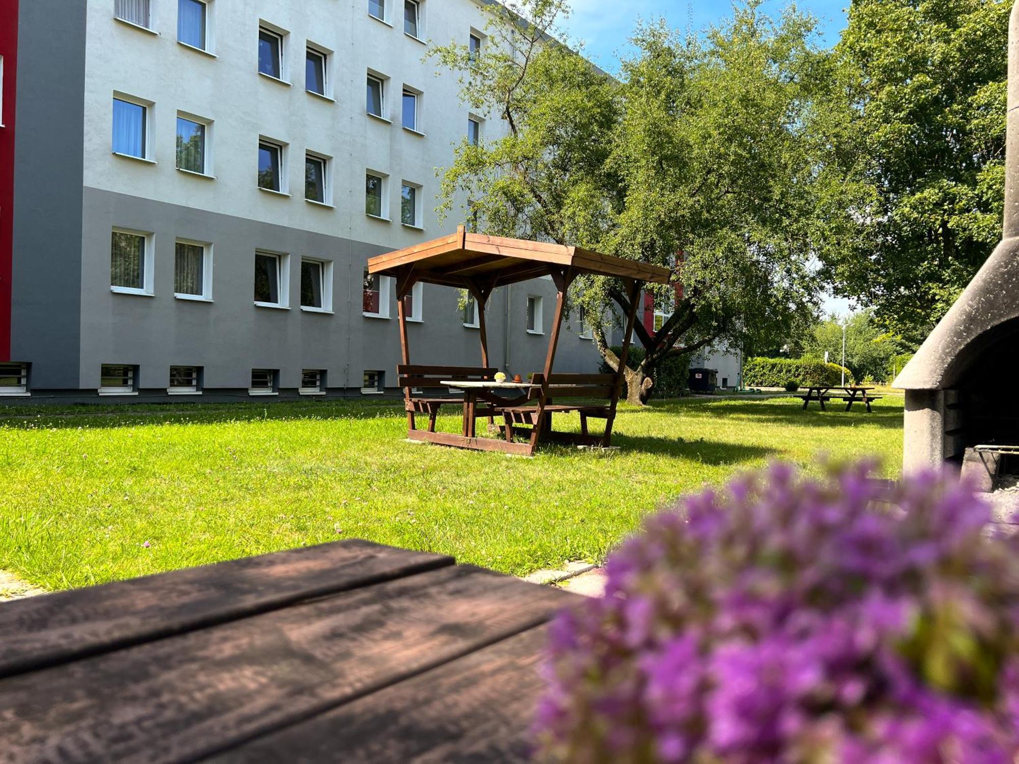 Skyhotel Мерзебург Екстериор снимка