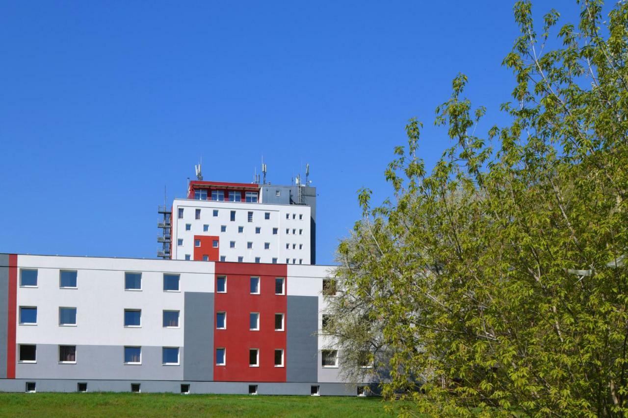 Skyhotel Мерзебург Екстериор снимка