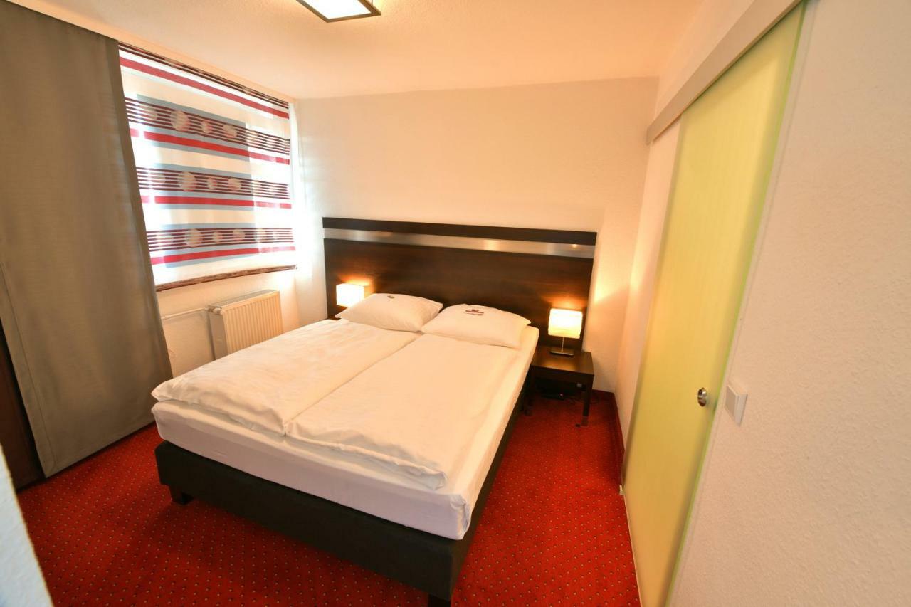 Skyhotel Мерзебург Екстериор снимка