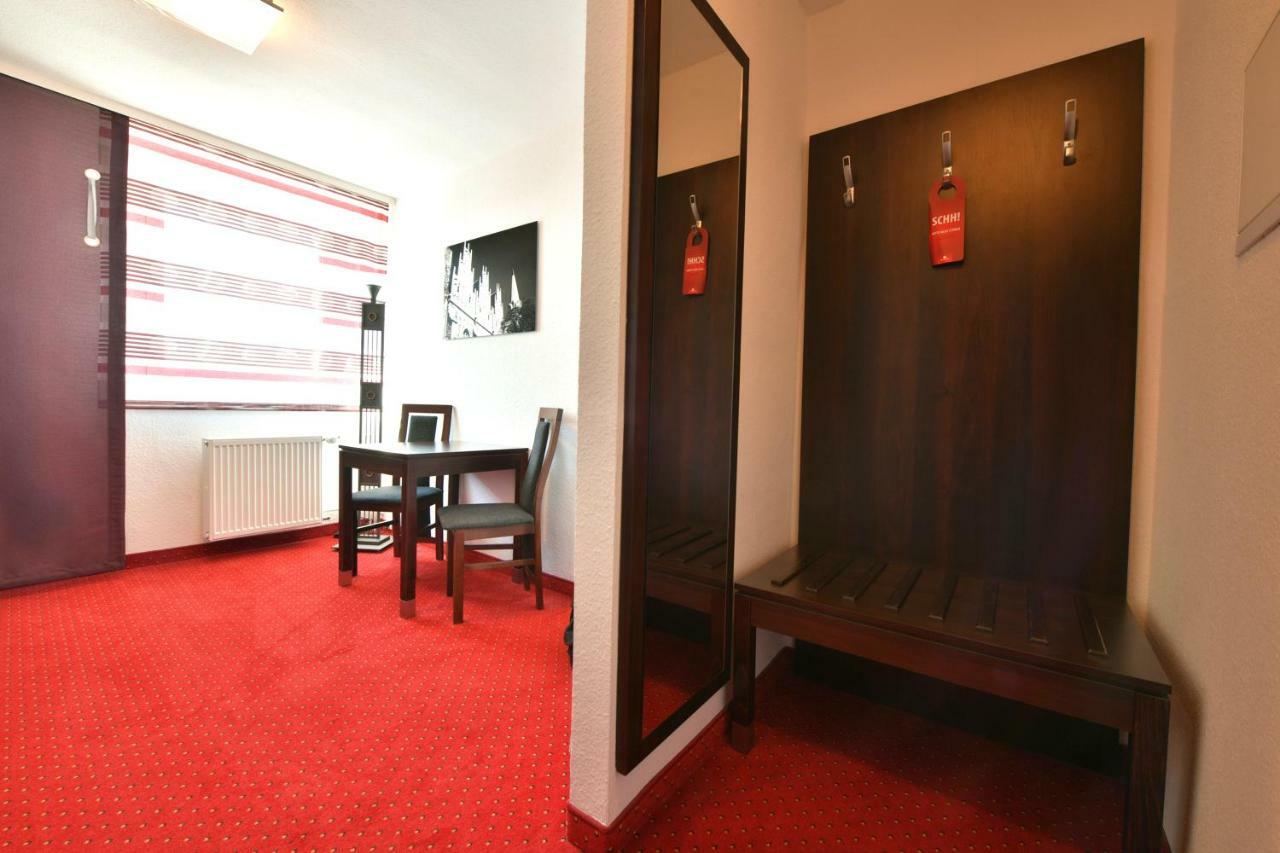 Skyhotel Мерзебург Екстериор снимка
